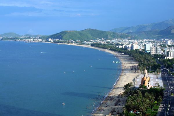 bai-bien-tour-du-lich-nha-trang-2-ngay-3-dem-bazan-travel