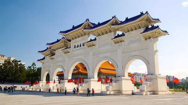 nha-tuong-niem-tuong-gioi-thach-du-lich-taiwan