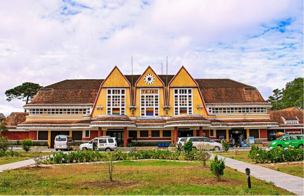 nha-ga-da-lat
