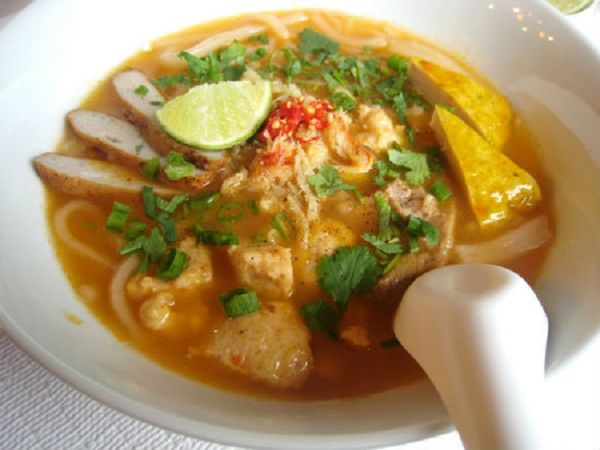 banh-canh-da-lat-bazan-travel