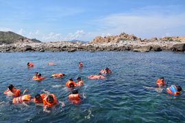 Tour du lịch đảo Bình Ba đón tại Nha Trang