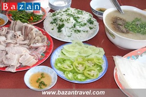 Về Phú Yên ăn bánh hỏi cháo lòng