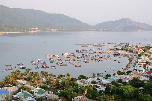 du-lich-dao-binh-hung-2