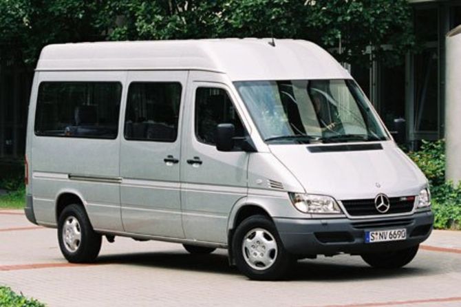thue-xe-16-cho-ford-transit