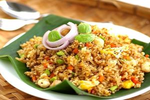 Món cơm chiên Dương Châu hạt sen Trung Quốc