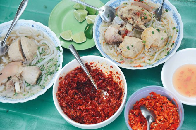 banh-canh-gio-heo-vinh-trung