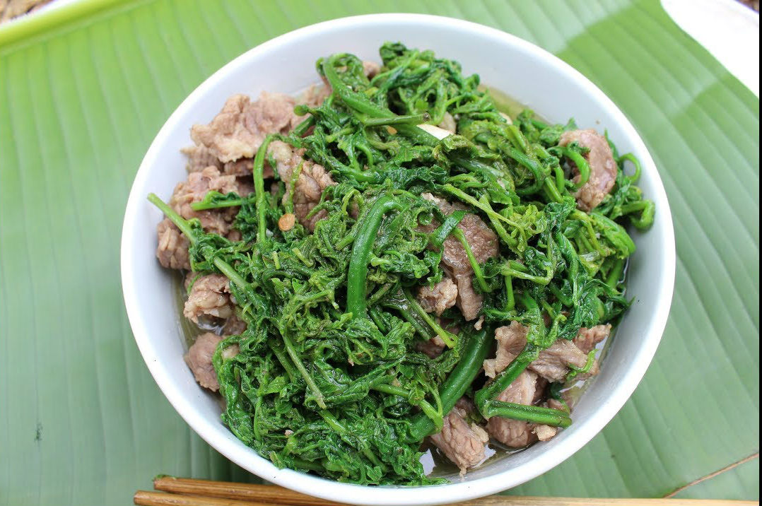 Rau dớn xào thịt