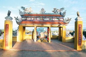 Mộ Ông Ích Khiêm Ở Đà Nẵng