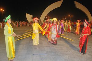 Lễ hội Chèo Cạn, Múa Bông ở Quảng Bình