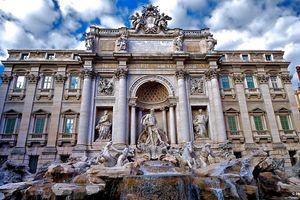 Đài phun nước Trevi – Điểm tham quan nổi tiếng của Ý