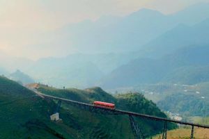 Tàu hỏa leo núi Sapa dài nhất Việt Nam