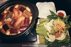 Lẩu mắm Dạ Lý Cần Thơ, hương vị làm nên thương hiệu