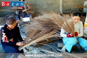 Về Mỹ An mua chổi cọng dừa