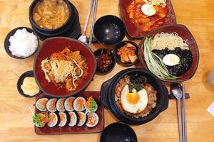 09 đồ ăn Nước Hàn phổ biến ko test tiếp tục cực kỳ ăn năn tiếc