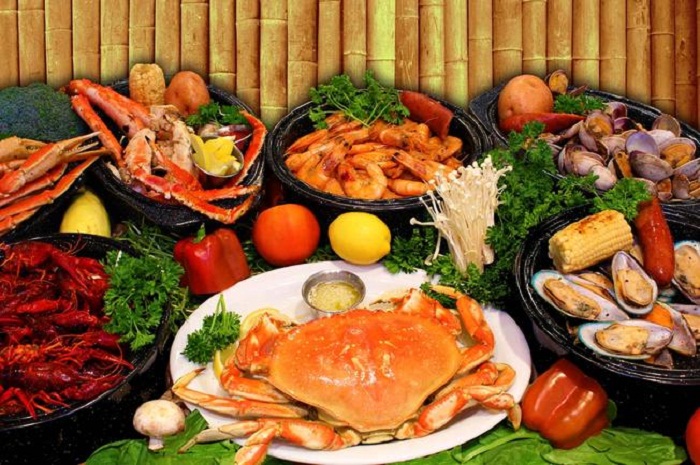 Những quán hải sản ở Nha Trang có không gian phù hợp cho cuộc họp mặt hay tiệc tùng?
