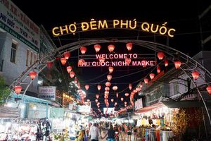 Oanh tạc chợ đêm Phú Quốc với vô vàn món ngon
