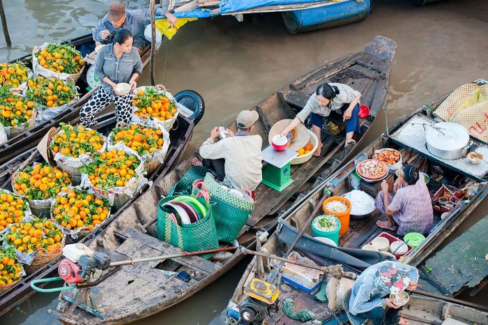 Phiên chợ nổi Ngã Năm - Văn hóa miền sông nước