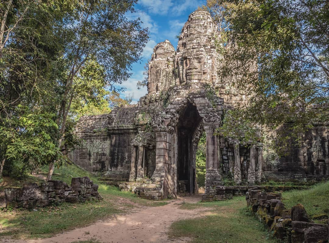 den-banteay-srei-campuchia38