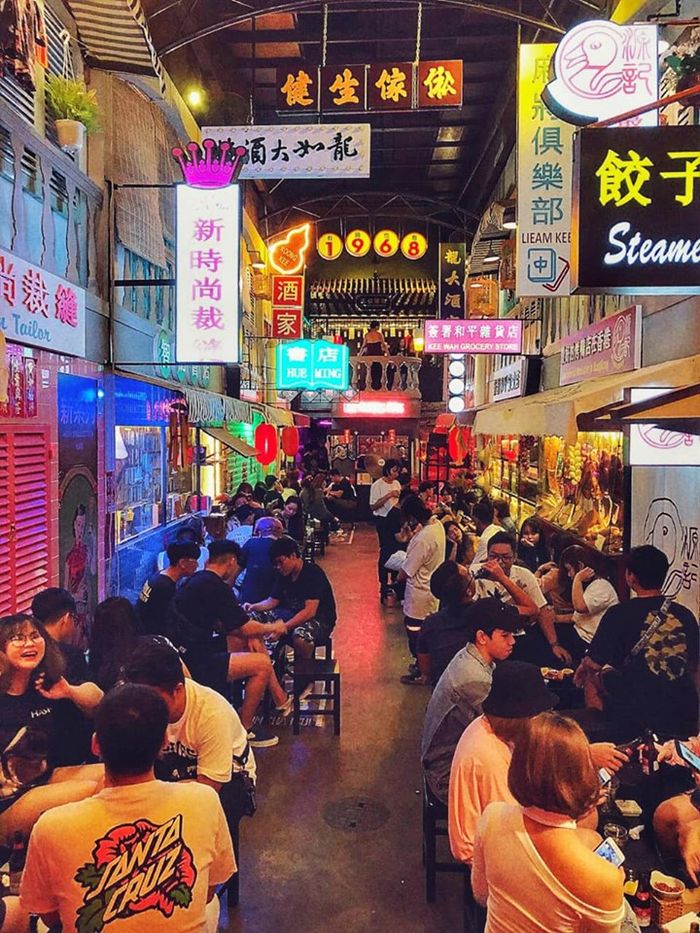 Lập kèo check-in phong cách Hồng Kông giữa Sài Gòn