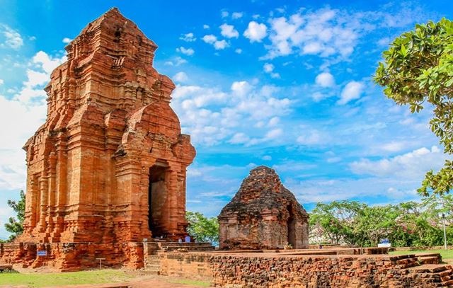 Tháp Chàm Poshanu Phan Thiết: Tinh hoa kiến trúc người Chăm Pa xưa