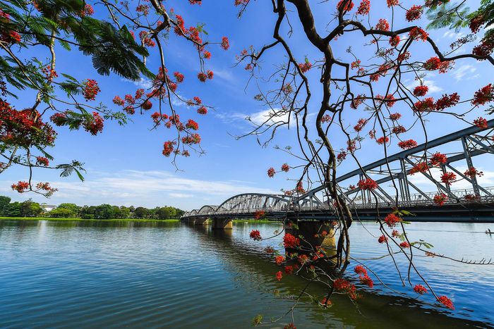 Thông tin: Thông tin bao quanh chúng ta, nhưng có những thông tin nhanh chóng và chính xác mà bạn không muốn lỡ sót. Hãy đến với chúng tôi để cập nhật mọi thông tin mới nhất và đáng tin cậy nhất trong và ngoài nước.