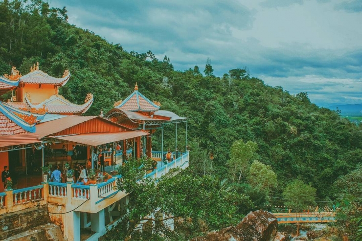 KIẾN TRÚC CHÙA NHA TRANG MANG NÉT CỔ KÍNH THIÊNG LIÊNG