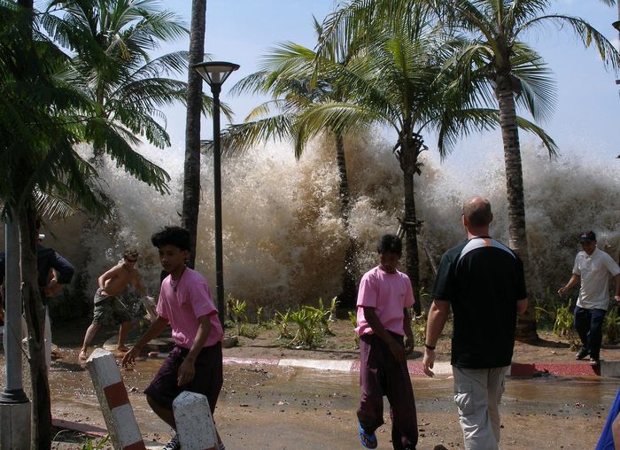 Vụ sóng thần Thái Lan 2004