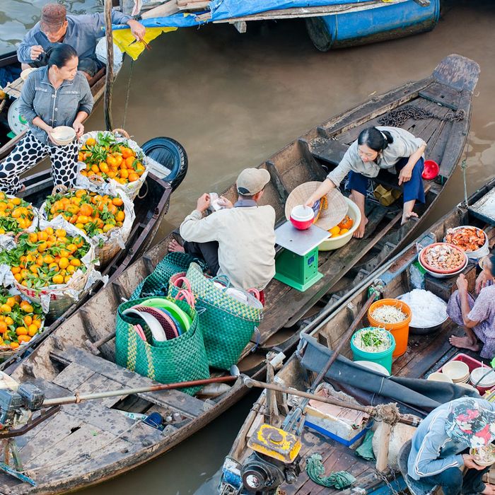 Chợ nổi Cái Bè - Địa điểm du lịch Tiền Giang