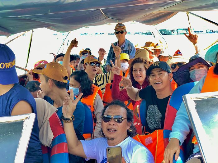tour-binh-hung-di-tau-tham-quan