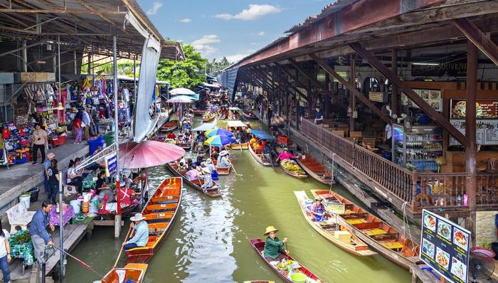 Đi tour du lịch Thái Lan nên ghé qua Chợ cuối tuần Chatuchak Thái Lan