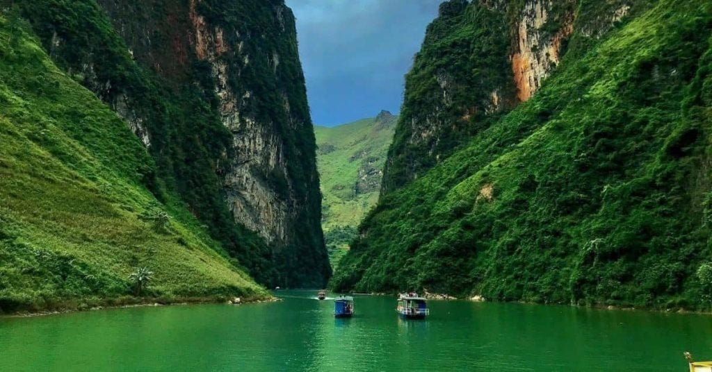 song-nho-que-ha-giang-1024x536_f64cf461063e47119eb3ca60b06e1629_1024x1024