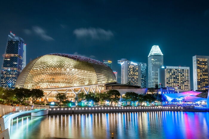 cum-nha-hat-esplanade